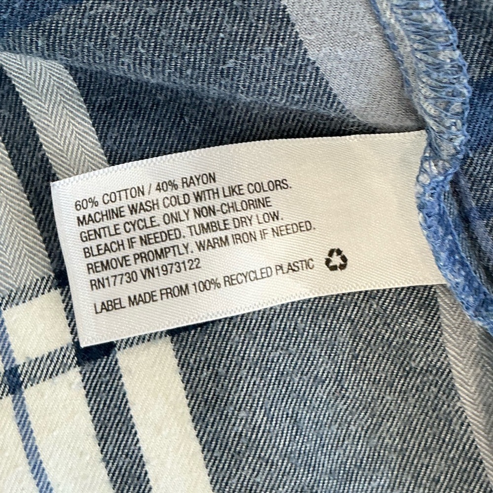 Universal Thread Plaid Long Sleeve Button-Down Shirt in Blue - Picture 6 of 6
